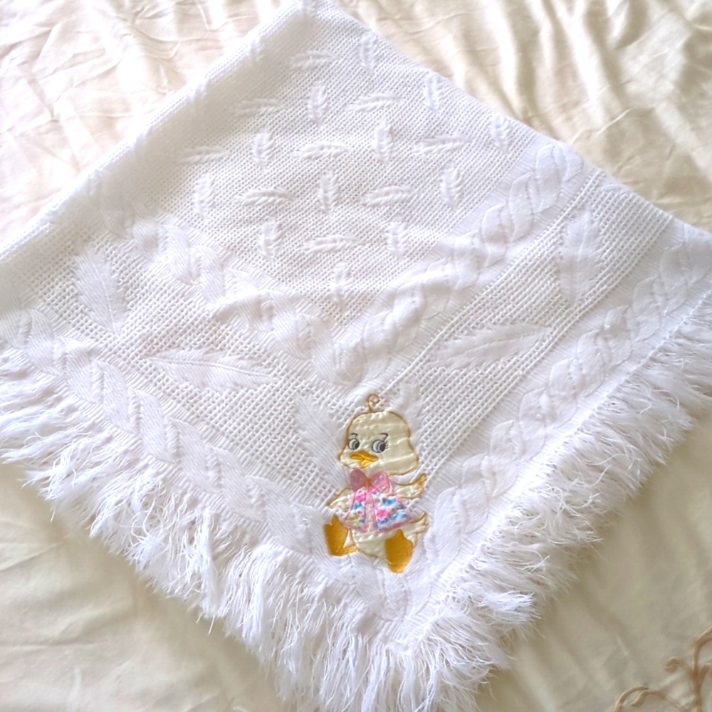 VTG Little Duck Knit Blanket with tassels